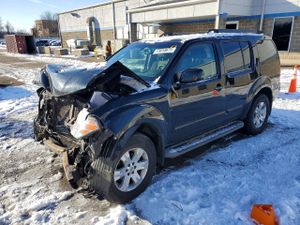 Nissan Pathfinder S 4.0L 6 2011