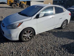 Hyundai Accent GLS 1.6L 4 2013