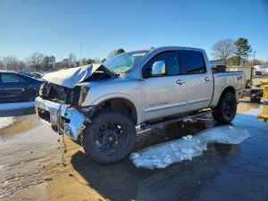 Nissan Titan 5.6L 8 2010