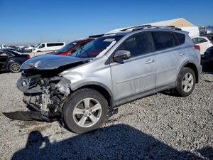 Toyota Rav4 XLE 2.5L 4 2014