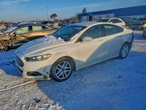 Ford Fusion SE 2.5L 4 2015