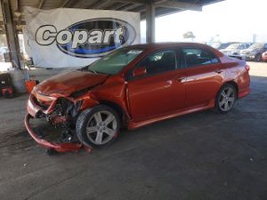 Toyota Corolla BASE 1.8L 4 2013
