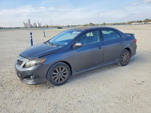 Toyota Corolla BASE 1.8L 4 2010