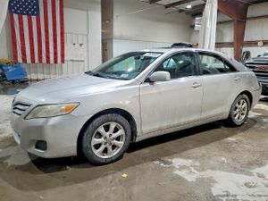 Toyota Camry BASE 2.5L 4 2011
