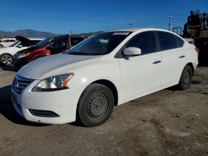 Nissan Sentra S 1.8L 4 2015