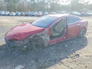 Tesla Model S 85D 2015