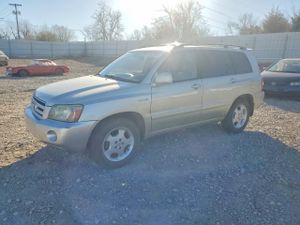 Toyota Highlander BASE 3.3L 6 2004