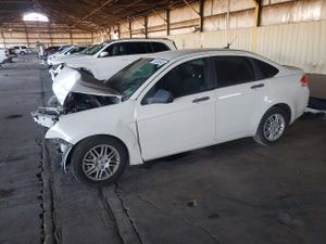 Ford Focus SE 2.0L 4 2010