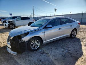 Hyundai Sonata SE 2.4L 4 2015