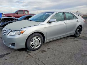 Toyota Camry BASE 2.5L 4 2010