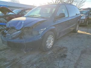 Chrysler Town & Country LX 3.3L 6 2001