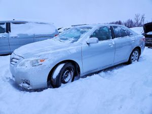 Toyota Camry BASE 2.5L 4 2011