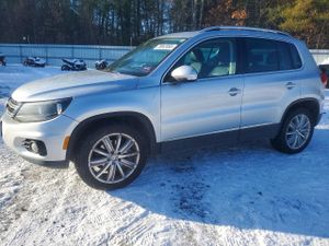 Volkswagen Tiguan S 2.0L 4 2013