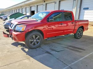 Nissan Titan S 5.6L 8 2012