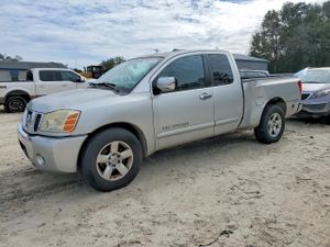 Nissan Titan XE 5.6L 8 2005
