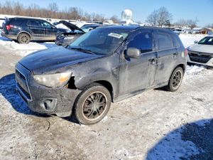 Mitsubishi Outlander SE 2.0L 4 2013