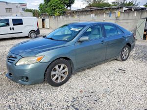 Toyota Camry BASE 2.5L 4 2011