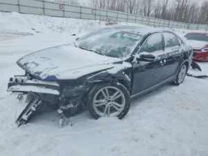 Volkswagen Passat SEL 2.0L 4 2013
