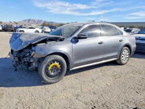 Volkswagen Passat SE 2.5L 5 2013