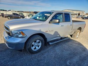 RAM 1500 SLT 5.7L 8 2015