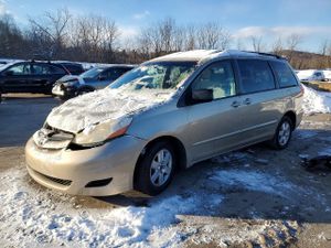 Toyota Sienna CE 3.5L 6 2008