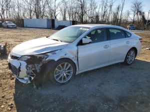 Toyota Avalon BASE 3.5L 6 2013