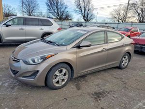 Hyundai Elantra SE 1.8L 4 2015