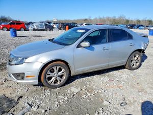 Ford Fusion SE 2.5L 4 2012