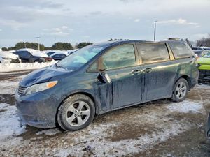 Toyota Sienna LE 3.5L 6 2012