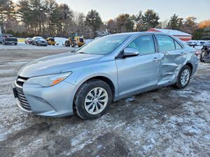 Toyota Camry LE 2.5L 4 2015