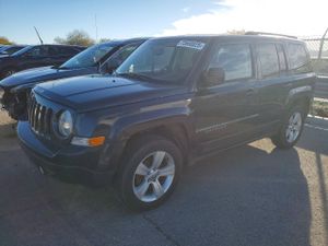 Jeep Patriot LATITUDE 2.4L 4 2015