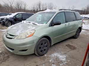 Toyota Sienna LE 3.5L 6 2007