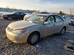 Toyota Camry LE 2.4L 4 2004
