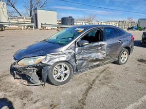 Ford Focus SE 2.0L 4 2014