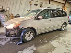 Toyota Sienna CE 3.5L 6 2009