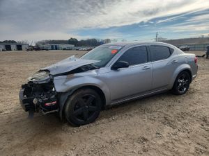 Dodge Avenger SE 2.4L 4 2013