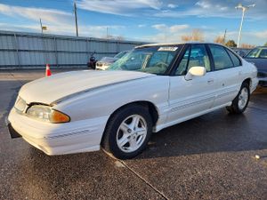 Pontiac Bonneville SE 3.8L 6 1999