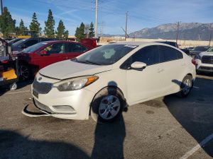 Kia Cerato / Forte / K3 LX 1.8L 4 2015