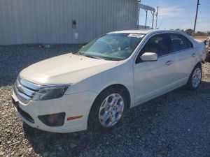 Ford Fusion SE 2.5L 4 2010