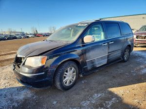 Chrysler Town & Country LIMITED 4.0L 6 2010