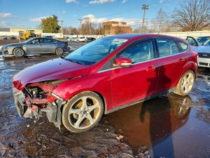 Ford Focus TITANIUM 2.0L 4 2014