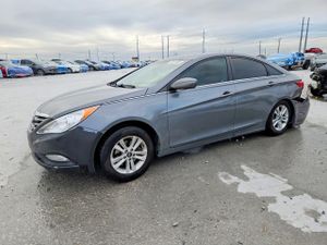 Hyundai Sonata GLS 2.4L 4 2013