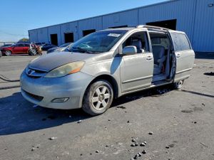 Toyota Sienna XLE 3.5L 6 2008