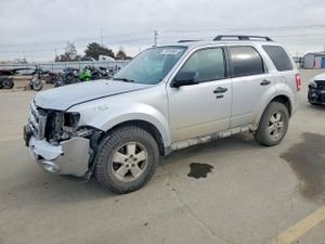 Ford Escape XLT 2.5L 4 2012