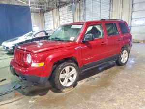 Jeep Patriot LATITUDE 2.4L 4 2015