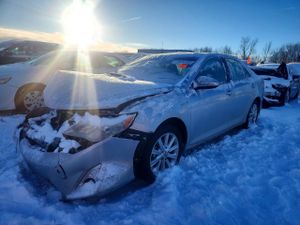 Toyota Camry HYBRID 2.5L 4 2012