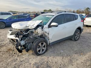 Toyota Rav4 XLE 2.5L 4 2015