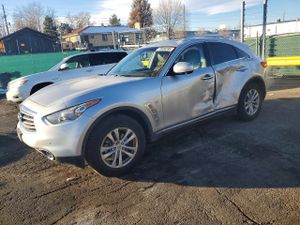 Infiniti QX70 3.7L 6 2015