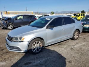 Volkswagen Jetta SE 1.8L 4 2015