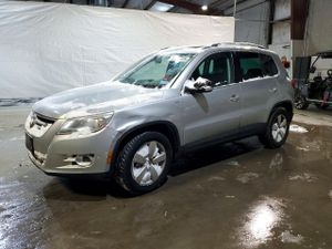 Volkswagen Tiguan S 2.0L 4 2010